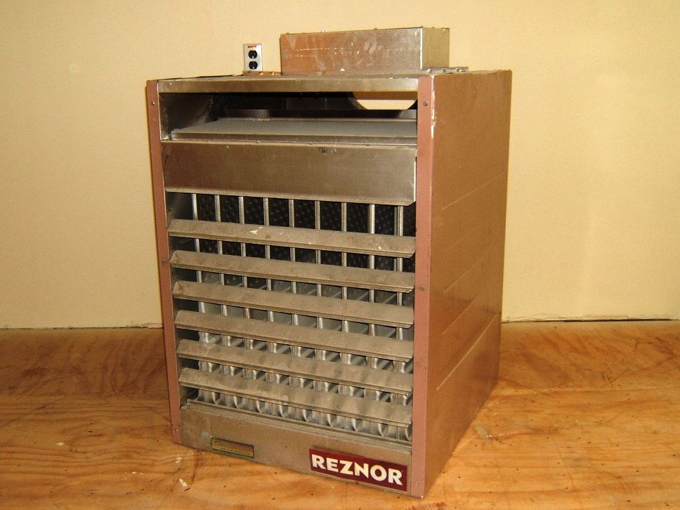 Reznor Natural Gas Fired Unit Heater 43in x 36in x 23in 300,000 BTU F300
